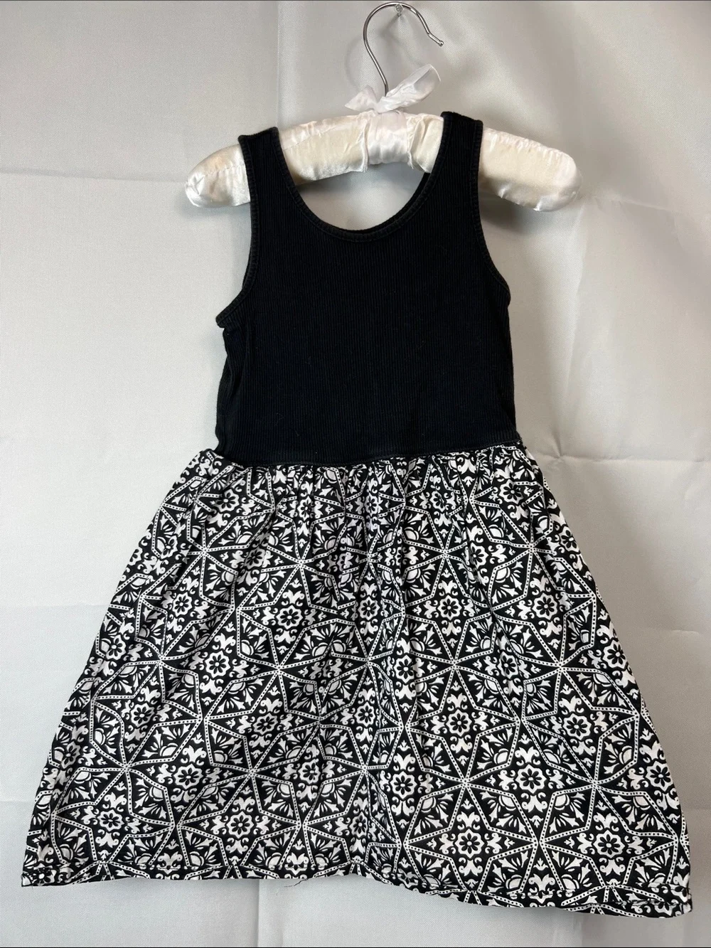Gap Kids black and white tank dress size XS (4-5) E UC
